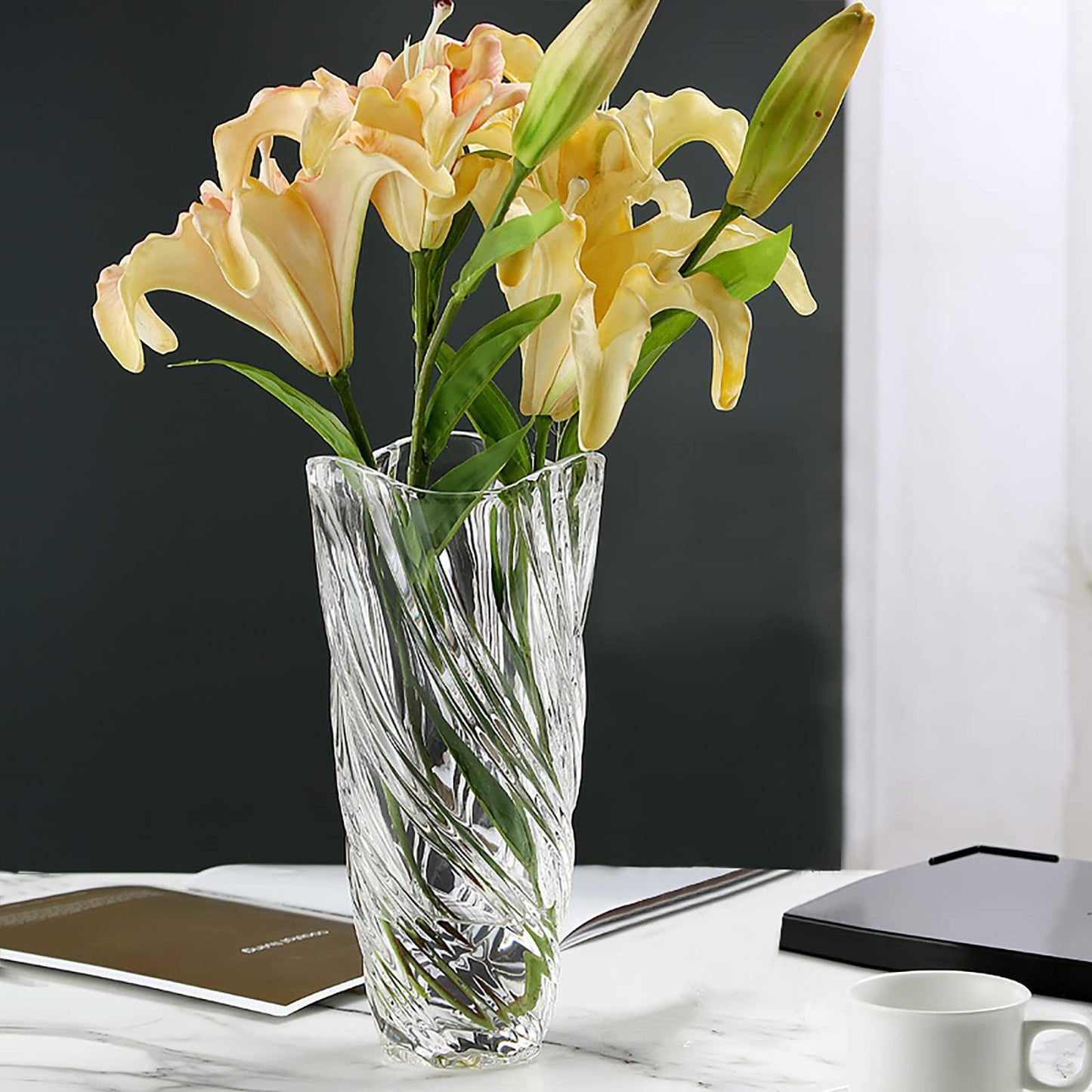 Glass Vase,Elegant Spiral Decorative Centerpiece for Home, Office,Wedding, Stylish Blown Glass Flower Vase